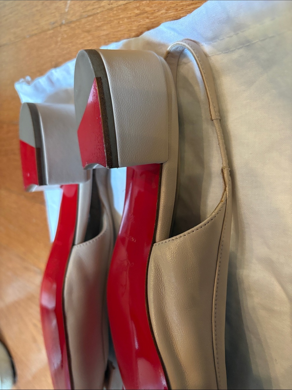 Christian Louboutin Beige Bow Slingback Flats - Picture 4 of 4